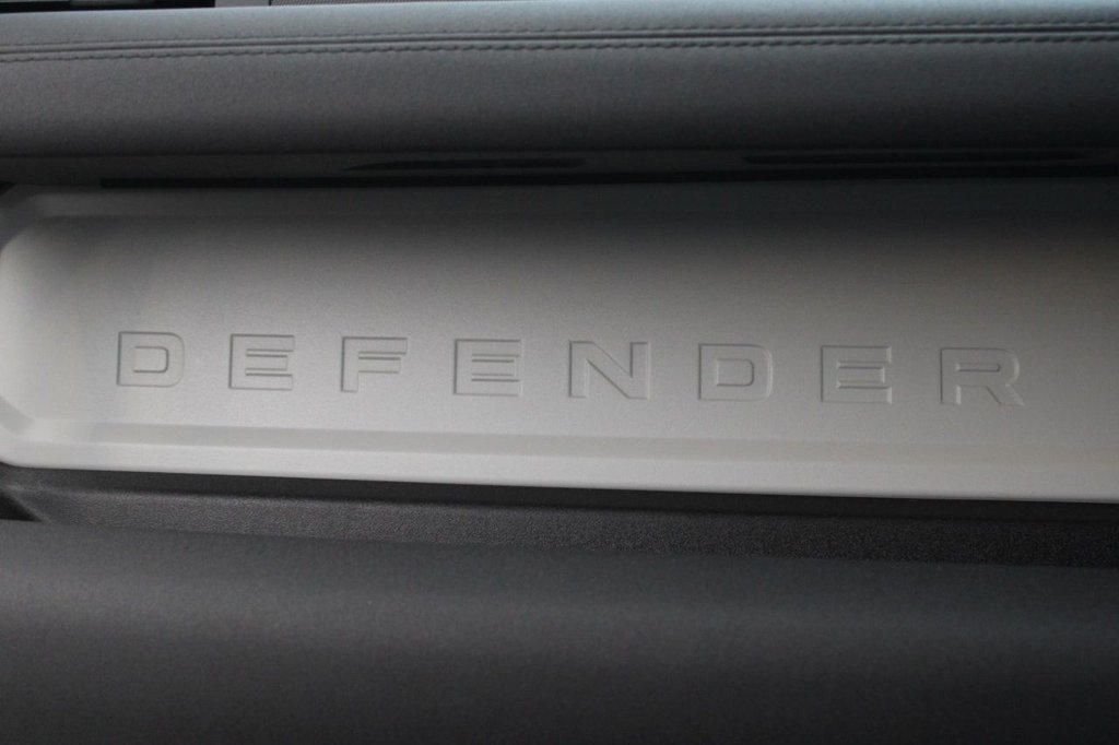 Used Land Rover Defender 2021 for sale - 77027166: Photo 34