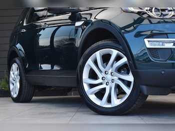 Used Land Rover Discovery Sport 2017 for sale - 78330401: Photo