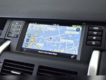 Used Land Rover Discovery Sport 2017 for sale - 78330401: Photo