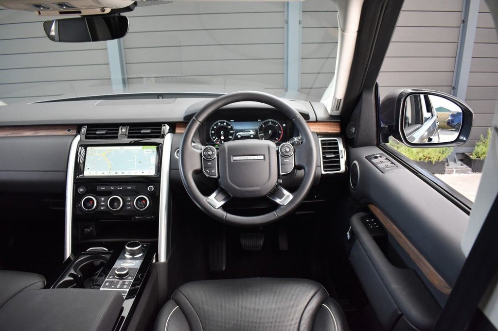 Used Land Rover Discovery 2018 for sale - 77952725: Photo 2