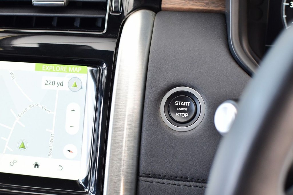 Used Land Rover Discovery 2018 for sale - 77952725: Photo 31