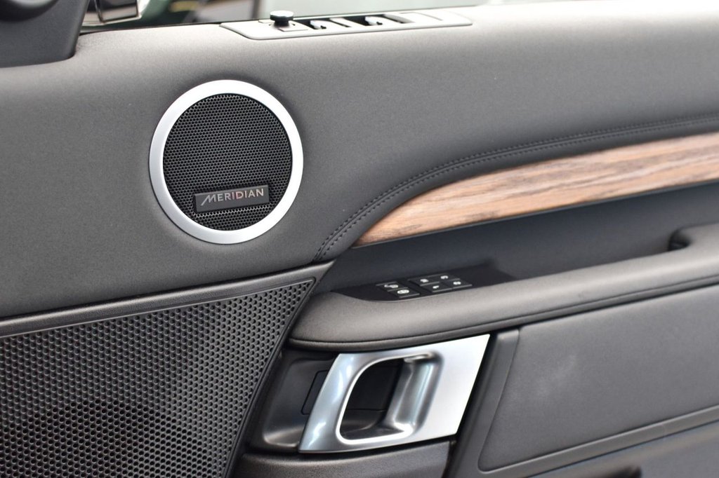 Used Land Rover Discovery 2018 for sale - 77952725: Photo 6