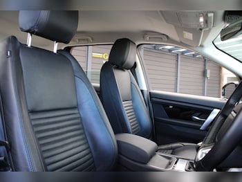 Used Land Rover Discovery Sport 2019 for sale - 76080440: Photo 2