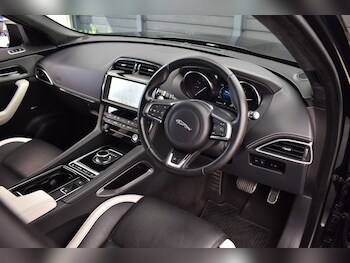 Used Jaguar F-Pace 2018 for sale - 78725828: Photo