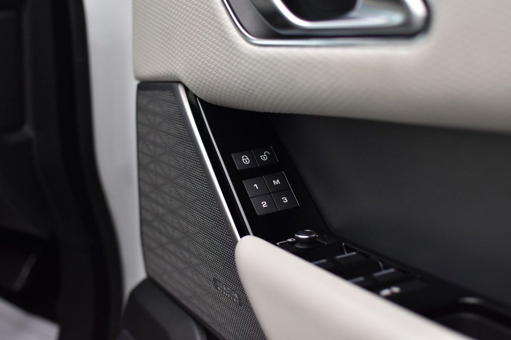 Used Land Rover Range Rover Velar 2018 for sale - 77327814: Photo 49