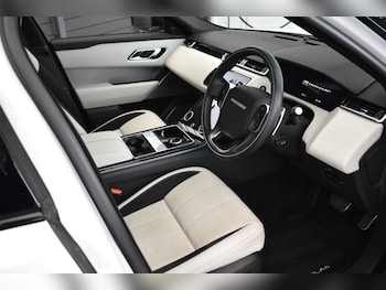 Used Land Rover Range Rover Velar 2018 for sale - 77327814: Photo