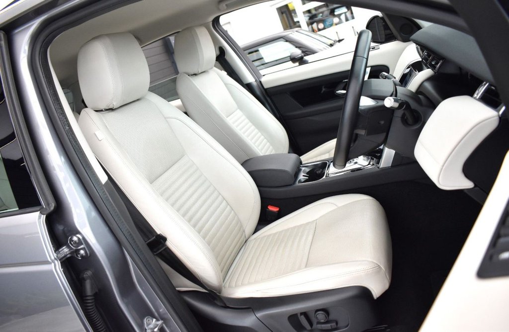 Used Land Rover Discovery Sport 2020 for sale - 77927224: Photo 9