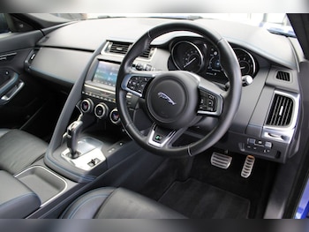 Used Jaguar E-Pace 2019 for sale - 76080568: Photo 4
