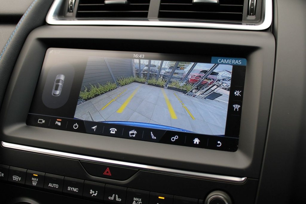 Used Jaguar E-Pace 2019 for sale - 76080568: Photo 8
