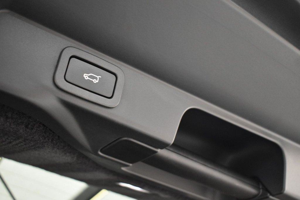 Used Land Rover Range Rover Sport 2018 for sale - 77849708: Photo 32