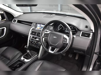 Used Land Rover Discovery Sport 2015 for sale - 78314824: Photo