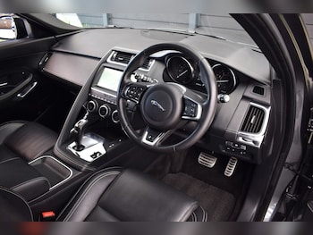 Used Jaguar E-Pace 2019 for sale - 79103264: Photo