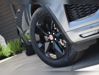 Used Jaguar E-Pace 2019 for sale - 79103264: Photo