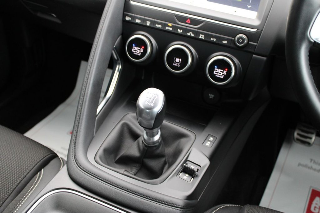 Used Jaguar E-Pace 2018 for sale - 75973867: Photo 20