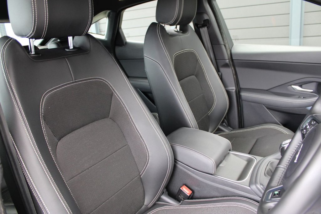 Used Jaguar E-Pace 2018 for sale - 75973867: Photo 4