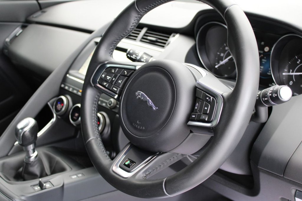 Used Jaguar E-Pace 2018 for sale - 75973867: Photo 6