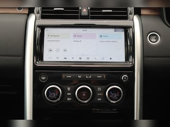 Used Land Rover Discovery 2017 for sale - 76439323: Photo