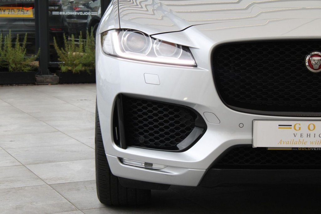 Used Jaguar F-Pace 2018 for sale - 76345158: Photo 19