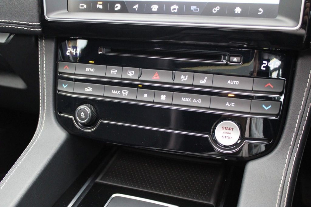 Used Jaguar F-Pace 2018 for sale - 76345158: Photo 20