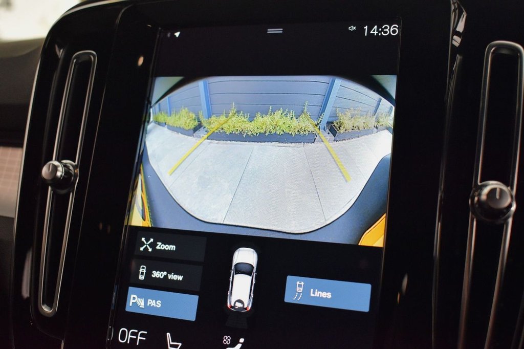 Used Volvo XC40 2023 for sale - 77436422: Photo 10