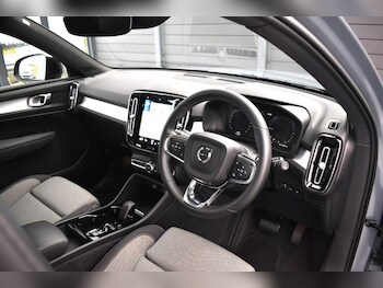 Used Volvo XC40 2023 for sale - 77436422: Photo