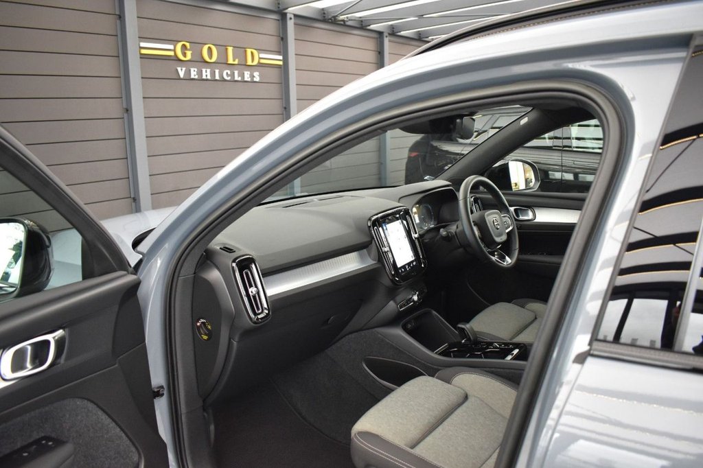 Used Volvo XC40 2023 for sale - 77436422: Photo 30