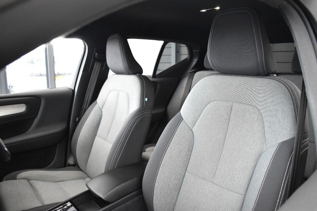 Used Volvo XC40 2023 for sale - 77436422: Photo 32