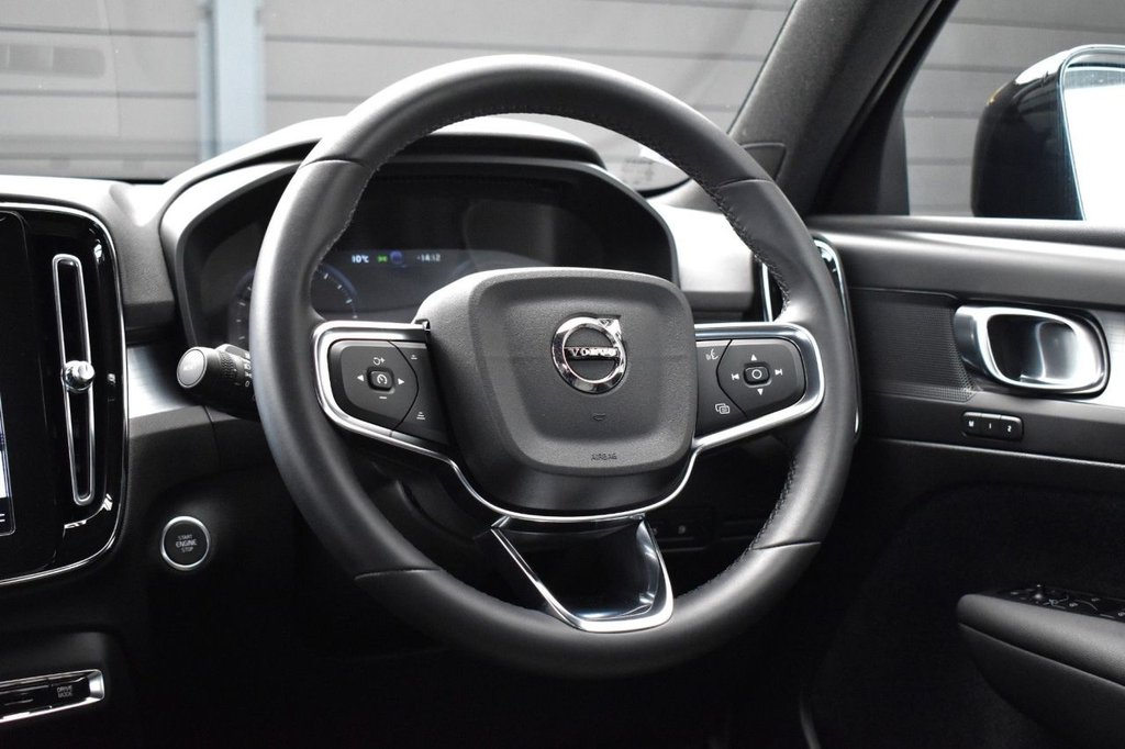 Used Volvo XC40 2023 for sale - 77436422: Photo 33