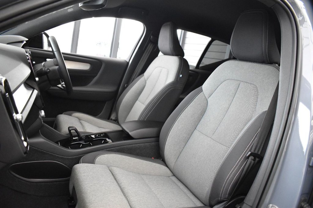 Used Volvo XC40 2023 for sale - 77436422: Photo 34