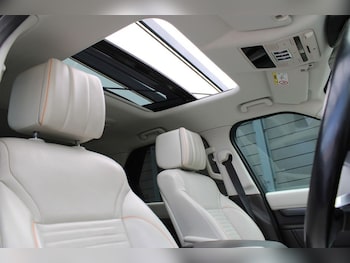Used Land Rover Discovery 2018 for sale - 79288341: Photo