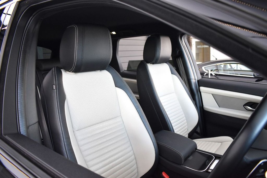 Used Land Rover Discovery Sport 2021 for sale - 77582931: Photo 32