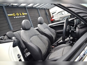 Used MINI Convertible 2017 for sale - 79009517: Photo
