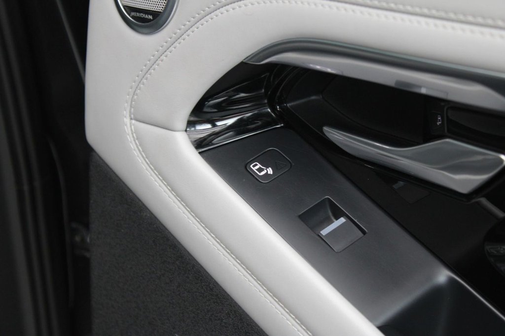 Used Land Rover Range Rover Evoque 2020 for sale - 76454310: Photo 32