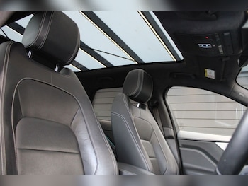 Used Jaguar F-Pace 2018 for sale - 76406398: Photo