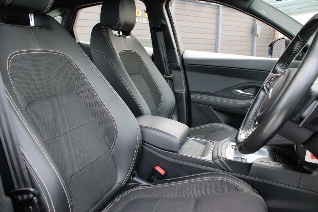 Used Jaguar E-Pace 2018 for sale - 76454225: Photo 4
