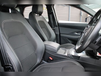 Used Jaguar E-Pace 2018 for sale - 76454225: Photo