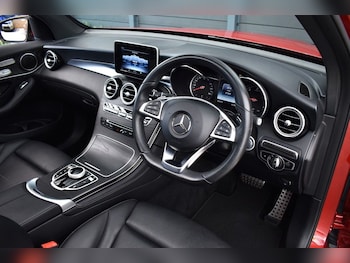 Used Mercedes-Benz GLC 2018 for sale - 78702441: Photo