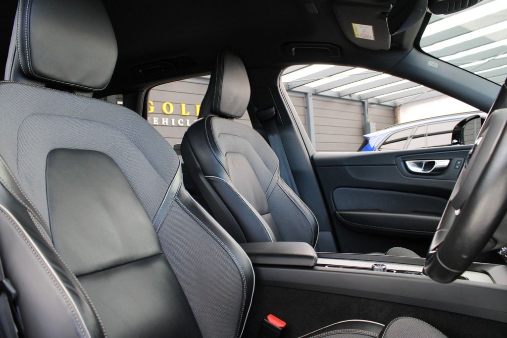Used Volvo XC60 2021 for sale - 76105927: Photo 2