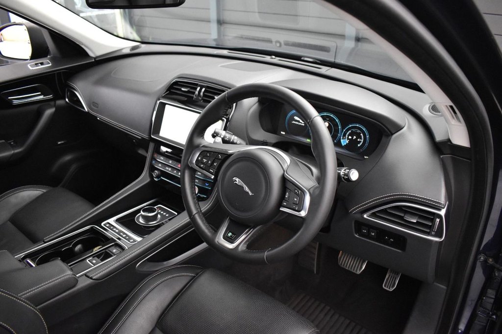 Used Jaguar F-Pace 2018 for sale - 78008769: Photo 16