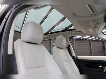 Used Land Rover Discovery Sport 2019 for sale - 78671874: Photo
