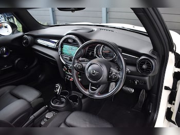 Used MINI Hatch 2018 for sale - 77927306: Photo