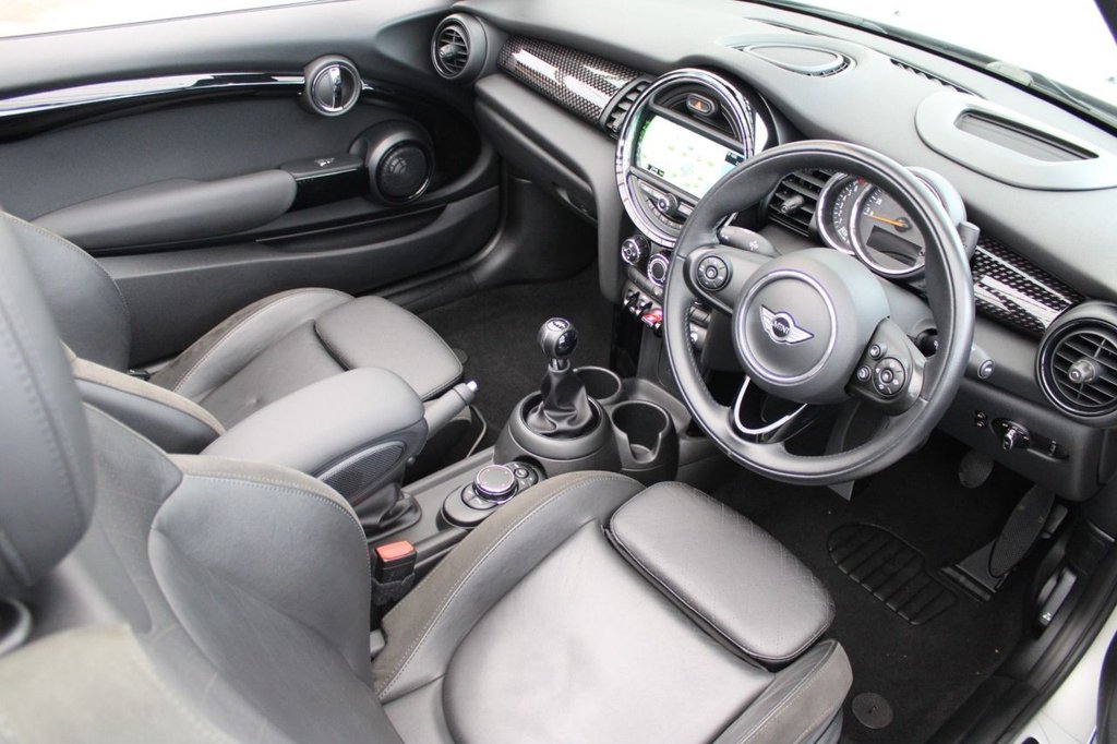 Used MINI Convertible 2017 for sale - 77212134: Photo 12