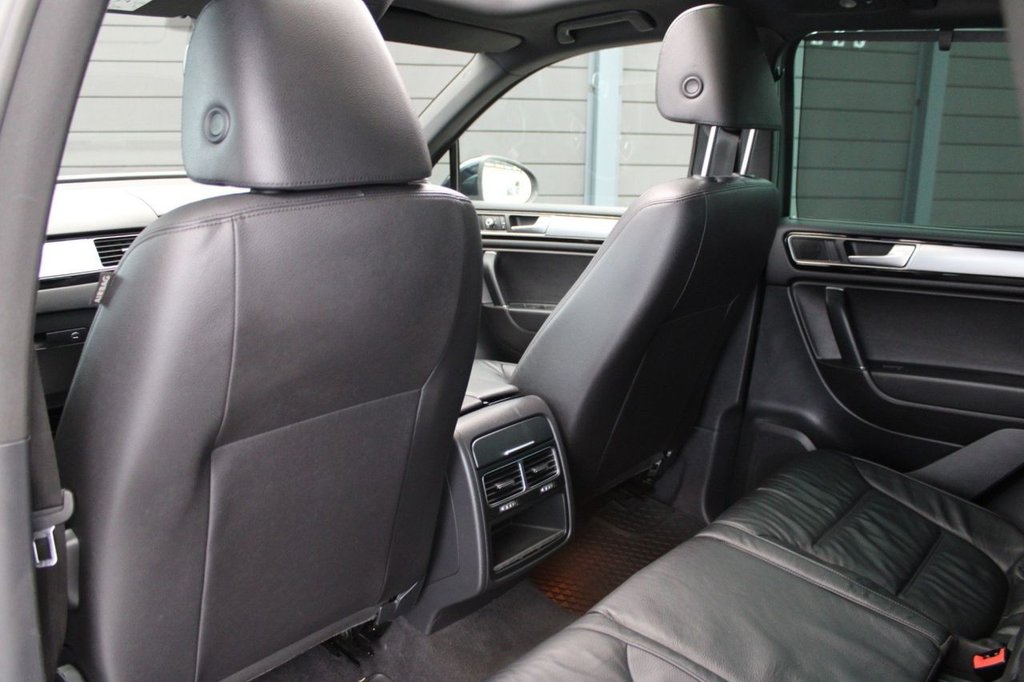 Used Volkswagen Touareg 2016 for sale - 76558540: Photo 10