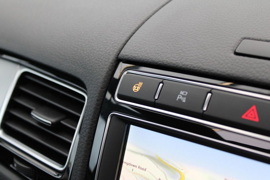 Used Volkswagen Touareg 2016 for sale - 76558540: Photo 12