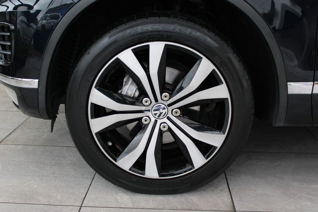 Used Volkswagen Touareg 2016 for sale - 76558540: Photo 25