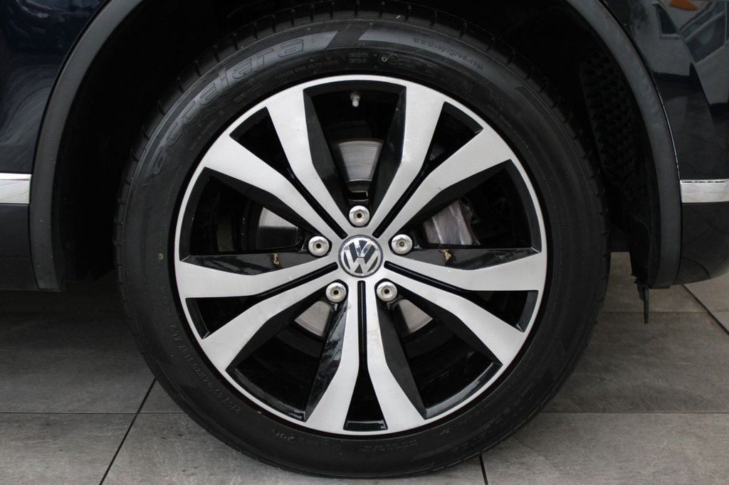 Used Volkswagen Touareg 2016 for sale - 76558540: Photo 30
