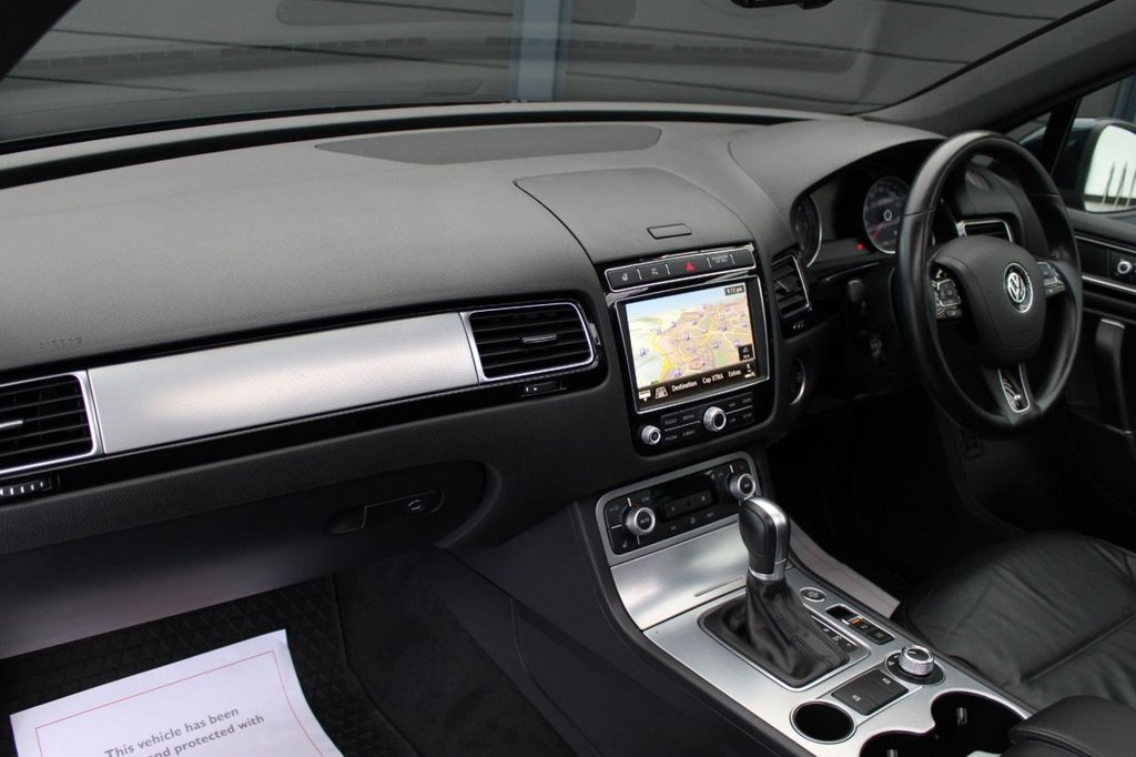 Used Volkswagen Touareg 2016 for sale - 76558540: Photo 8