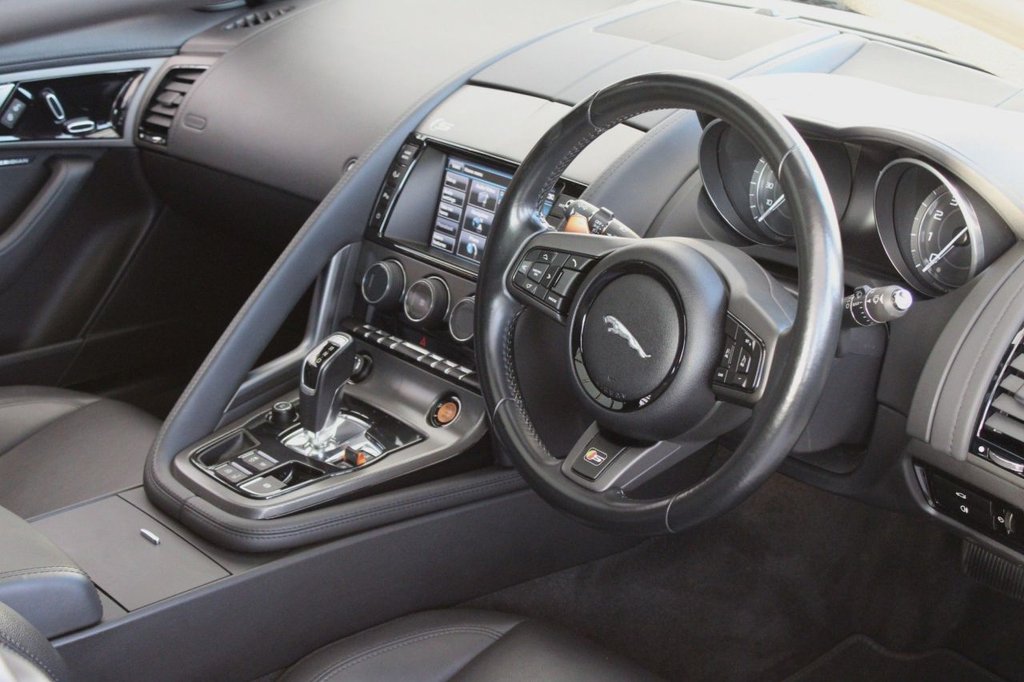 Used Jaguar F-Type 2014 for sale - 76934771: Photo 2