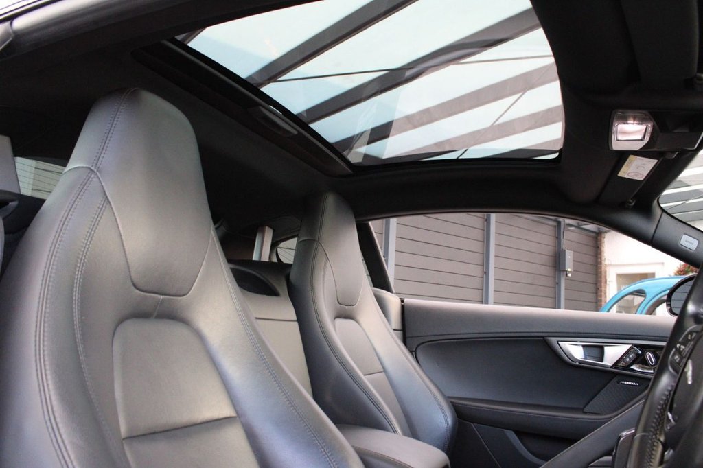 Used Jaguar F-Type 2014 for sale - 76934771: Photo 6