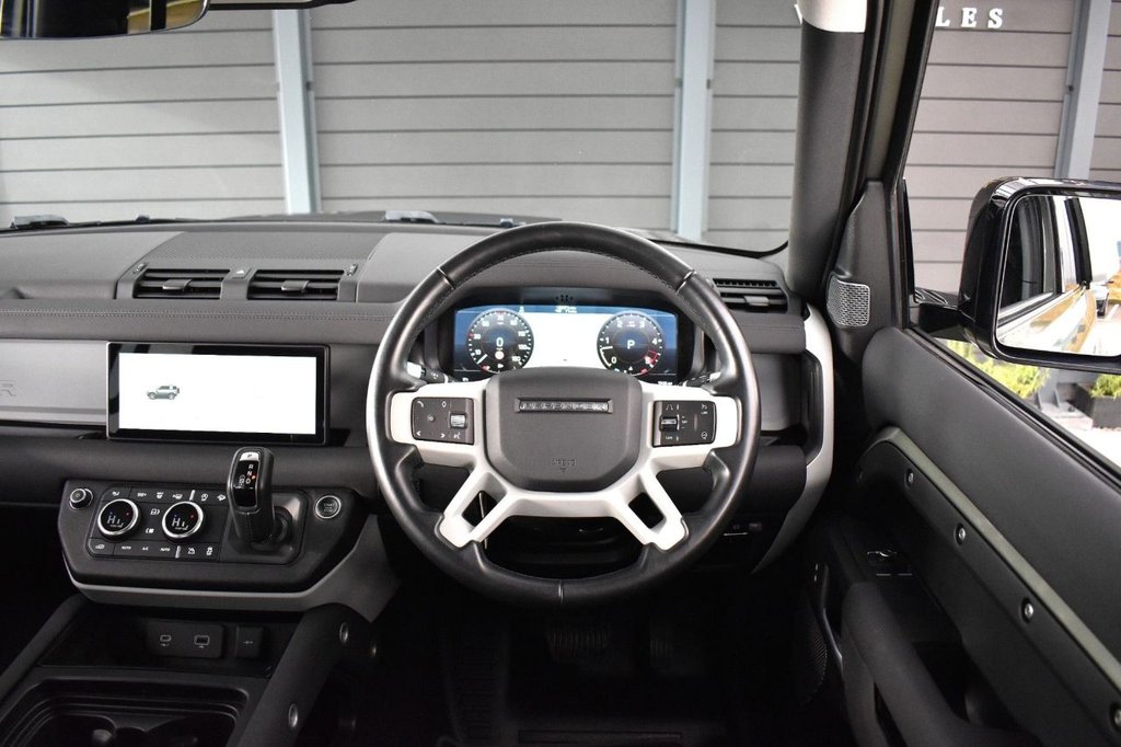 Used Land Rover Defender 2021 for sale - 77436688: Photo 2